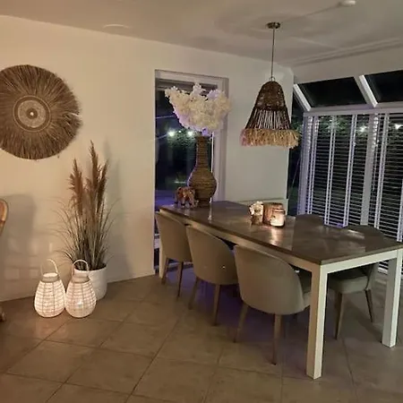June Rosy Holiday home Wijchen