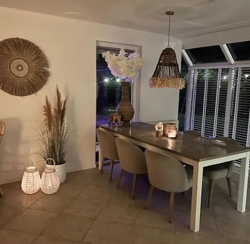 June Rosy Holiday home Wijchen